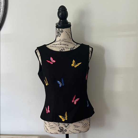 Vintage Tops - Vintage Jessica Howard Embroidered Butterfly Button Back Top Women's size 6